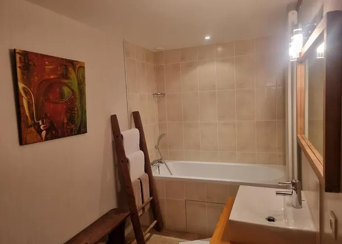 Le Rezinet - De Groupes Holiday home Pralong